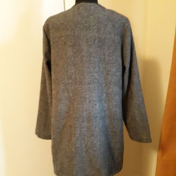 Super Soft Light Weight Jacket in Size Medium Faux Leather Trim Zip Pockets EUC - Picture 3 of 9